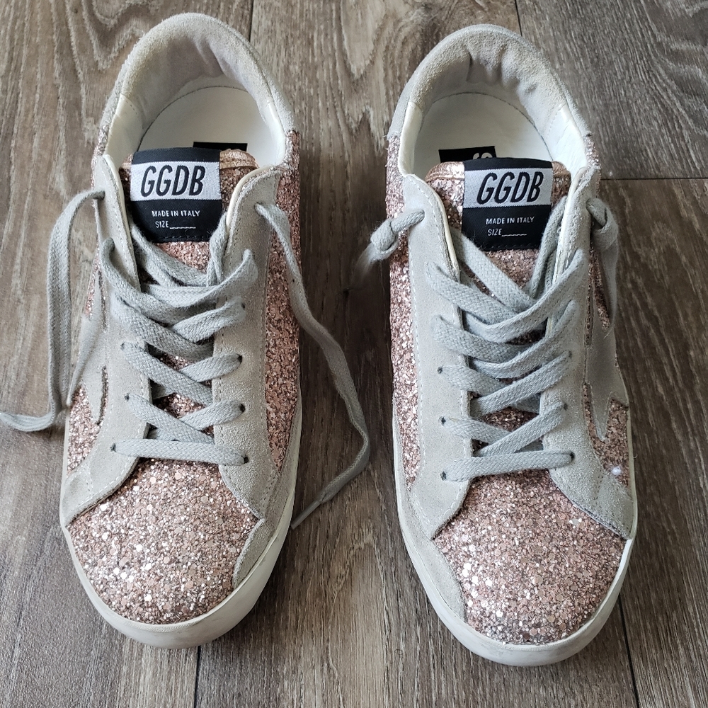 LE Golden Goose SuperStar Sneakers